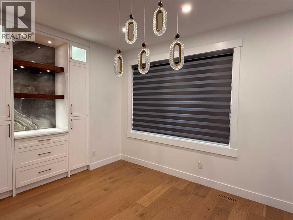 Single Family House for Sale in  Hartford Road NW Highwood Calgary 