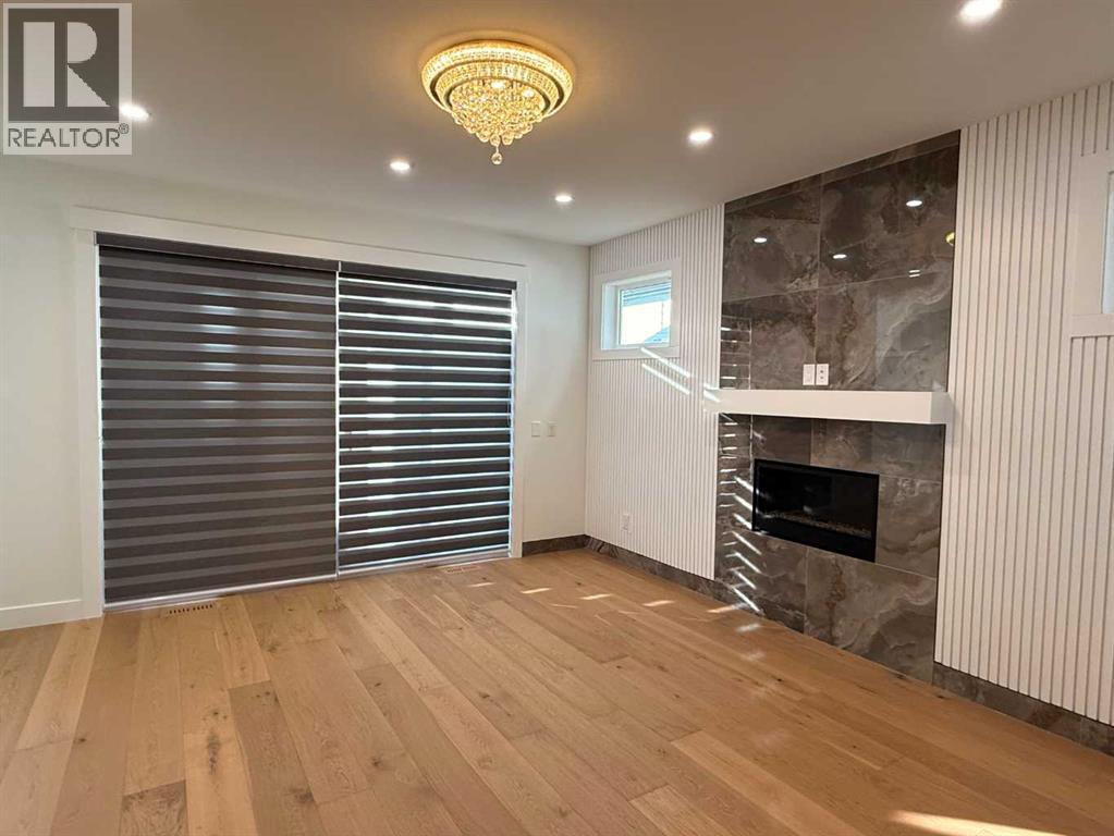 Single Family House for Sale in  Hartford Road NW Highwood Calgary 