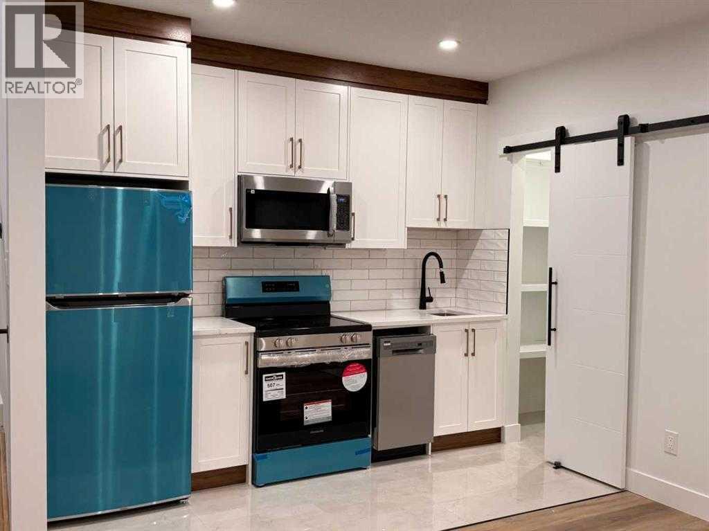 Single Family House for Sale in  Hartford Road NW Highwood Calgary 