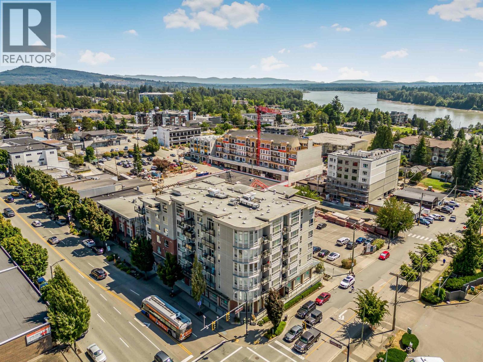 604 22318 LOUGHEED HIGHWAY, Maple Ridge