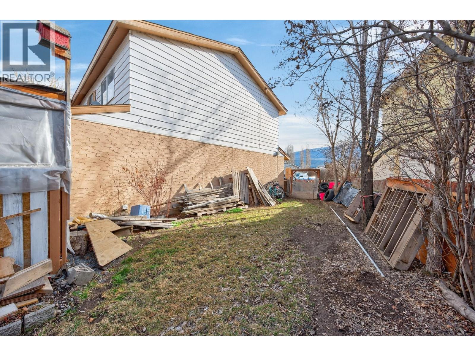 1895 Menzies Street, Merritt