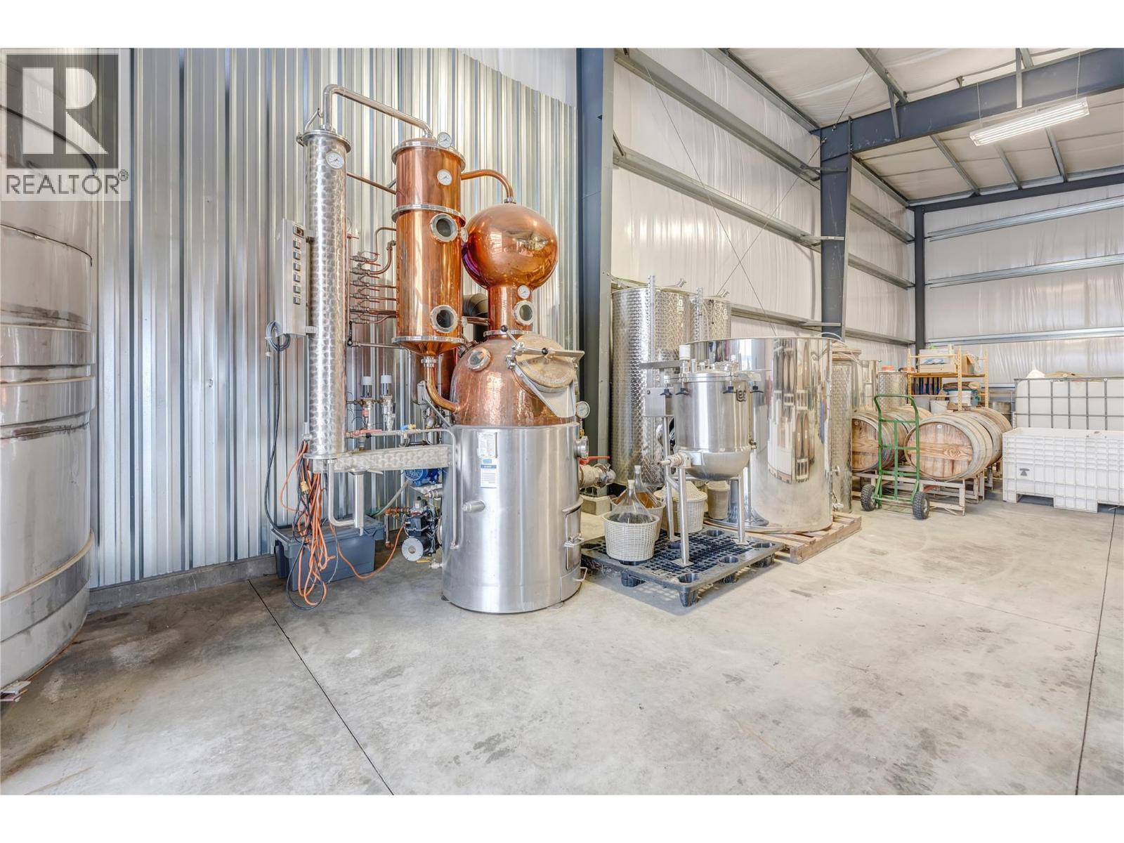 5214 Monro Avenue, Summerland