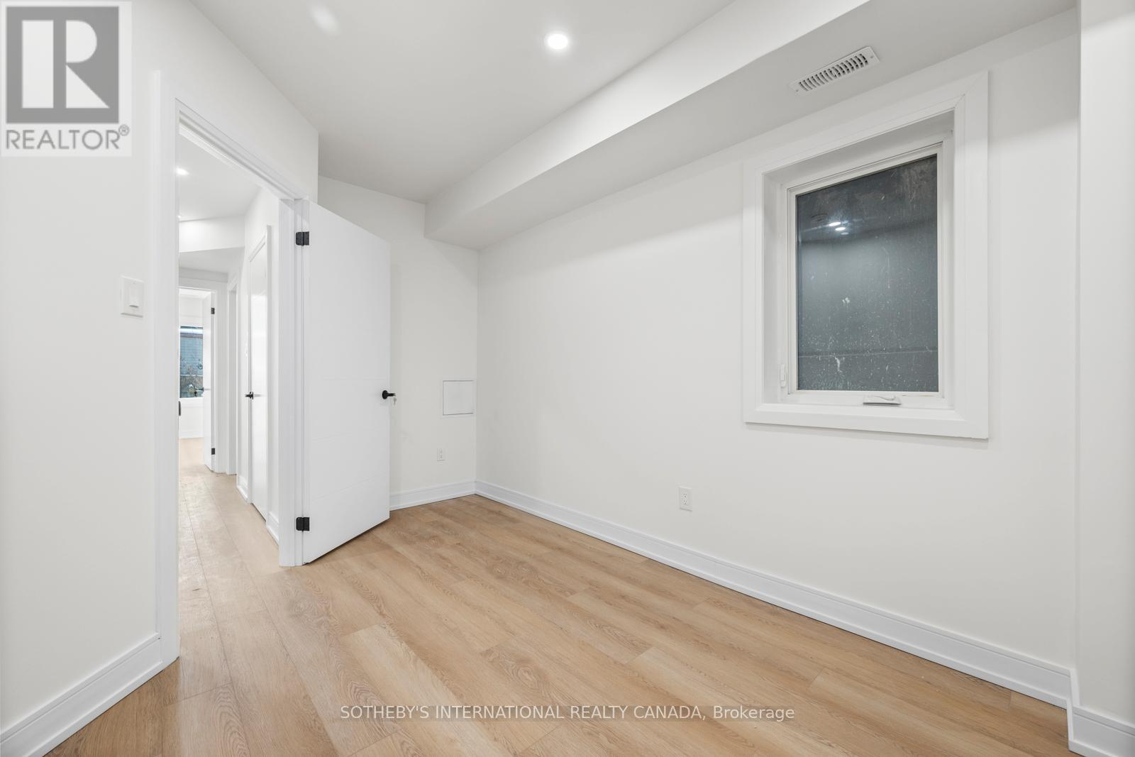 462 NORTHCLIFFE BOULEVARD - 35