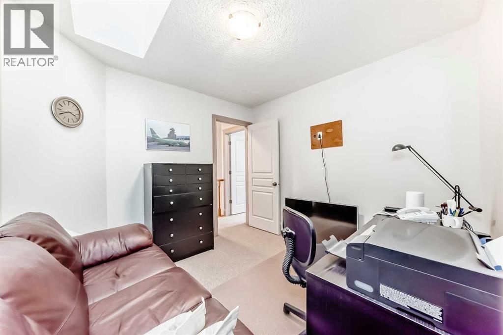 Single Family House for Sale in   Avenue NW Tuxedo Park Calgary 