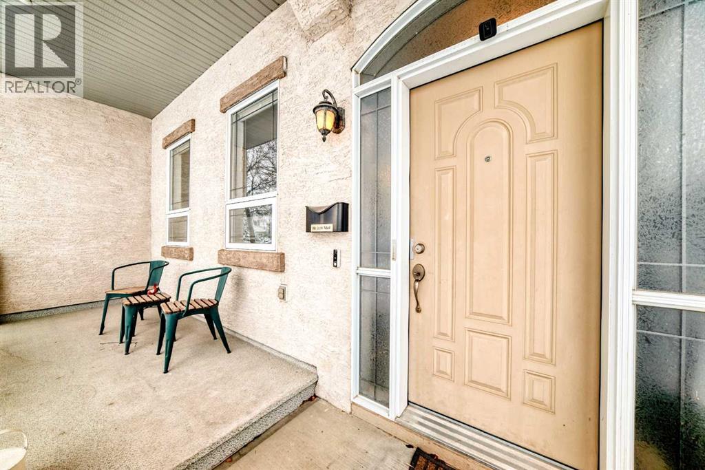 Single Family House for Sale in   Avenue NW Tuxedo Park Calgary 