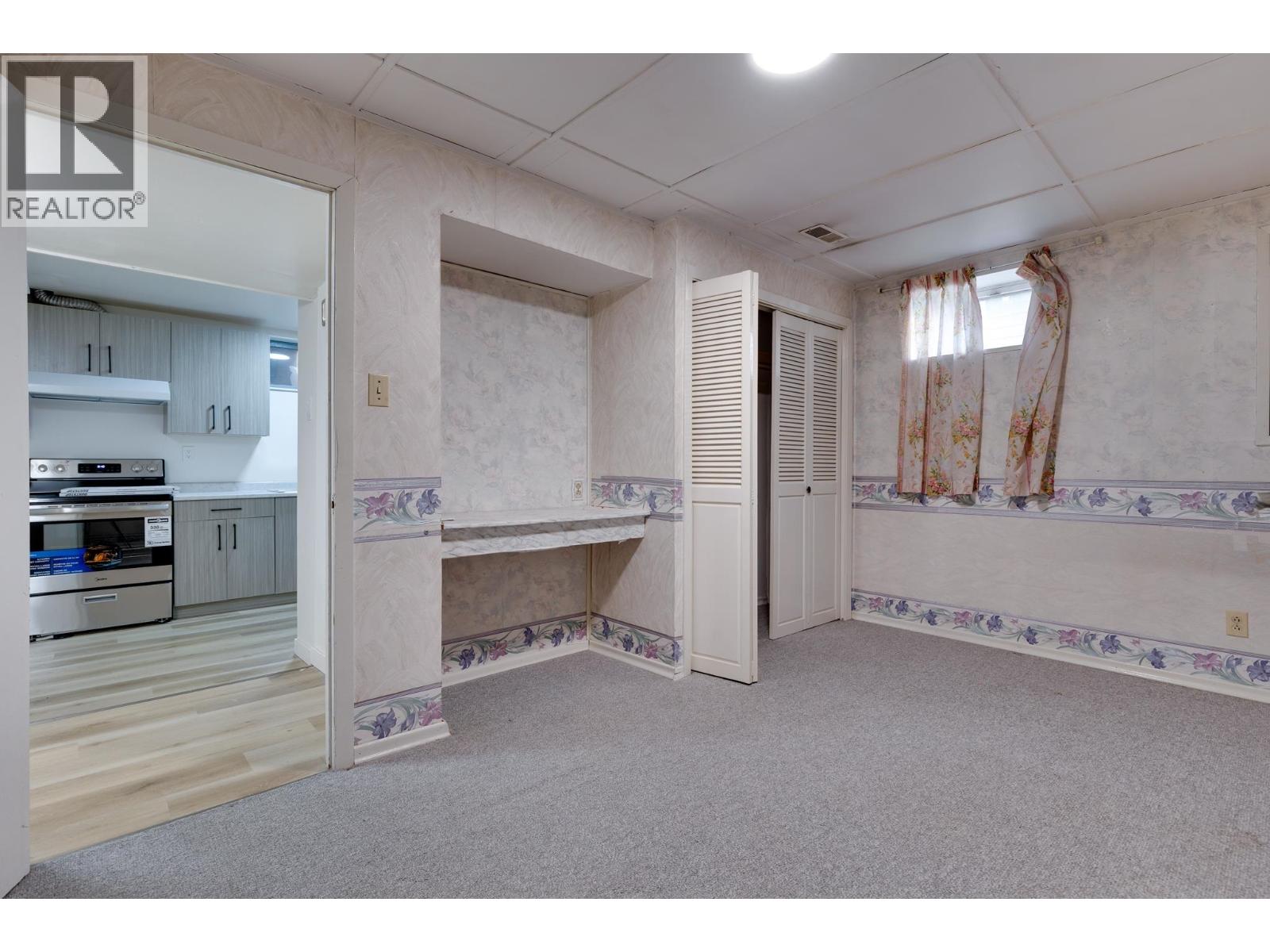 204 WATSON CRESCENT - 19