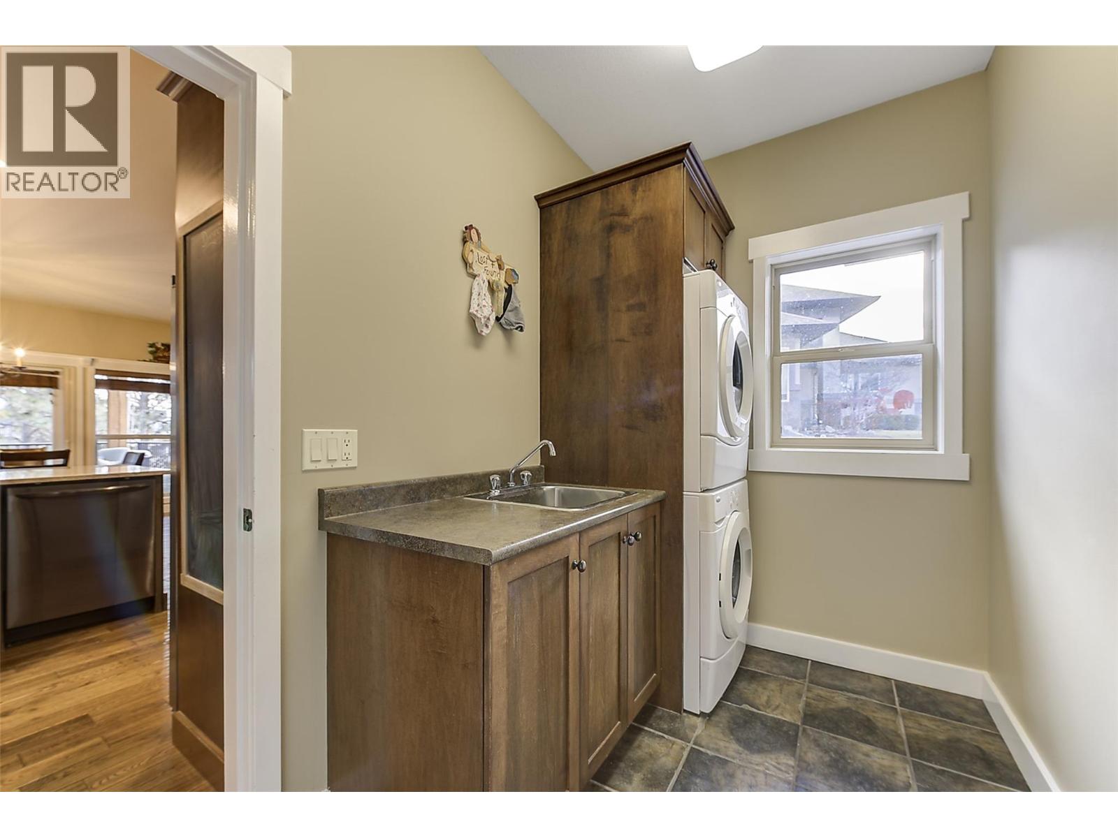  12633 Driftwood Court, Lake Country