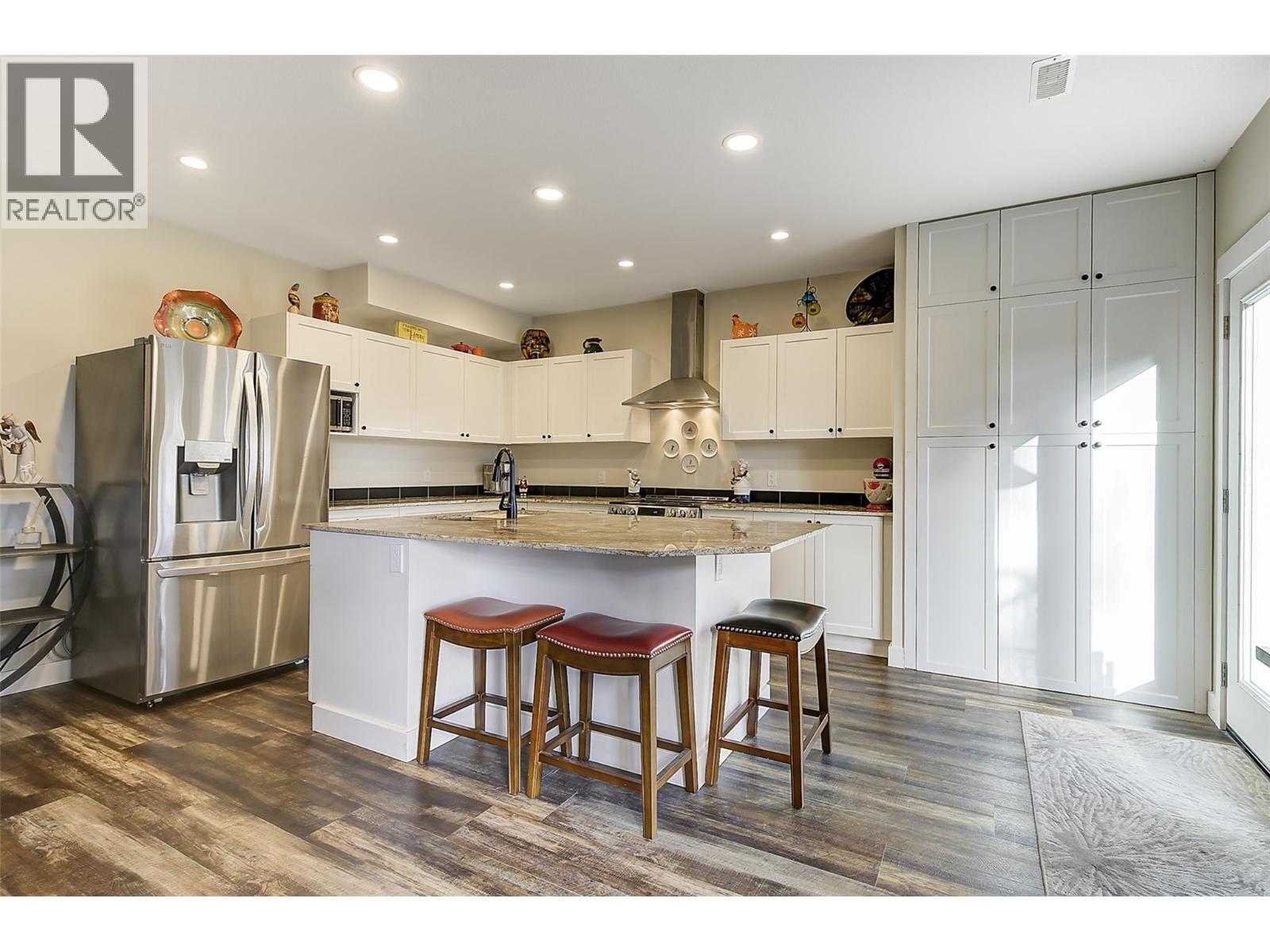  12633 Driftwood Court, Lake Country