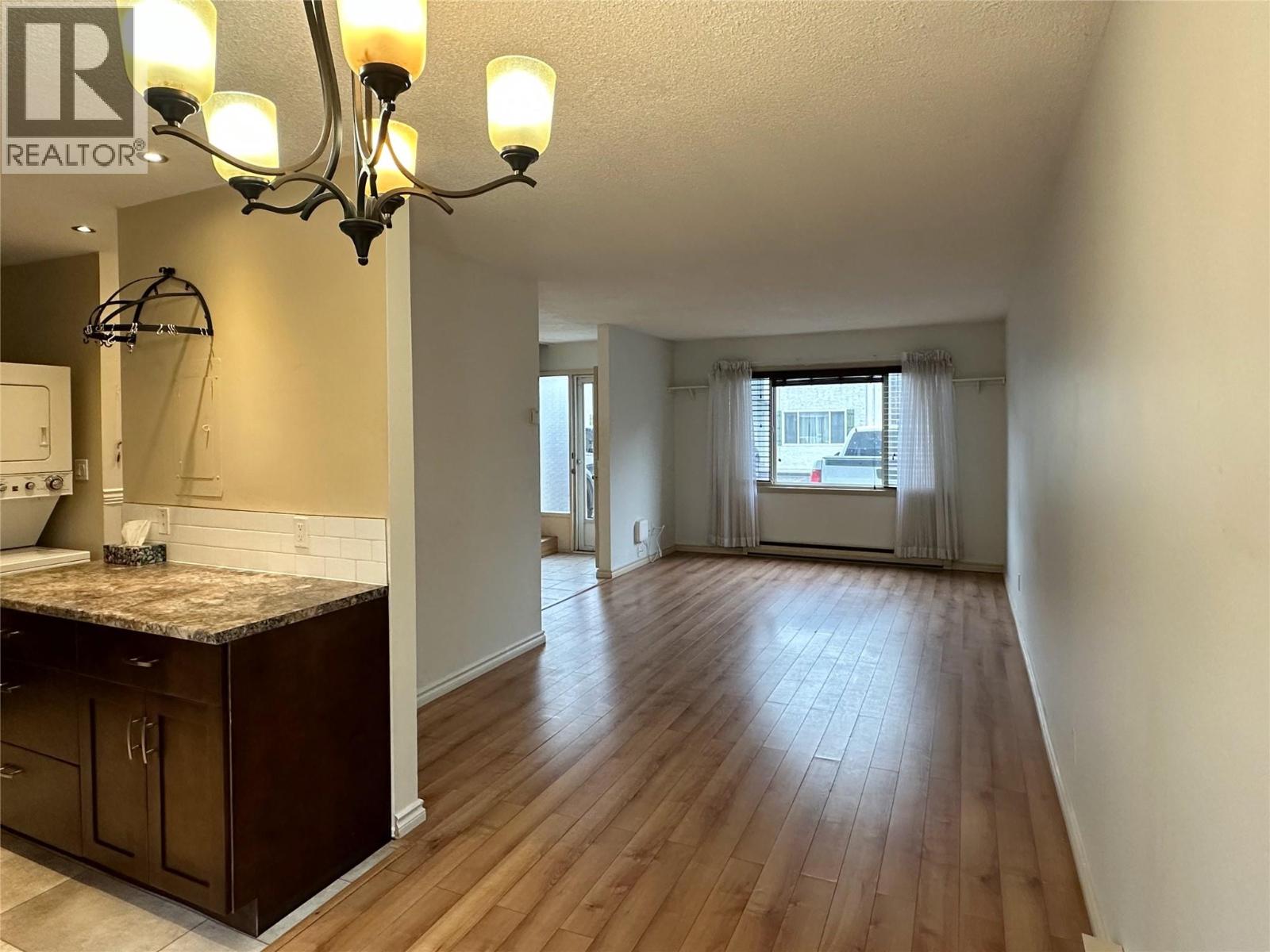 14 2310 36 Street, Vernon