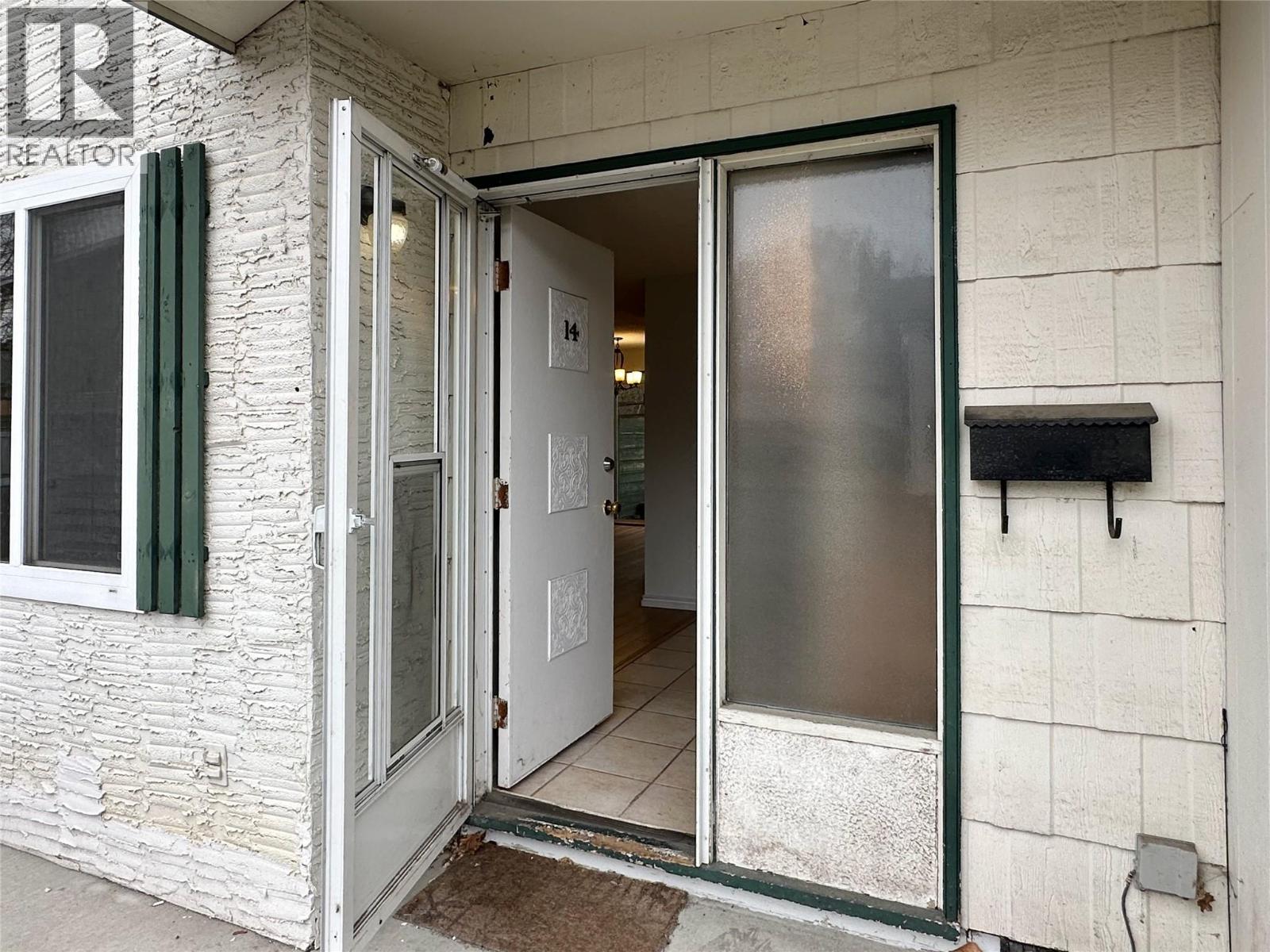 14 2310 36 Street, Vernon