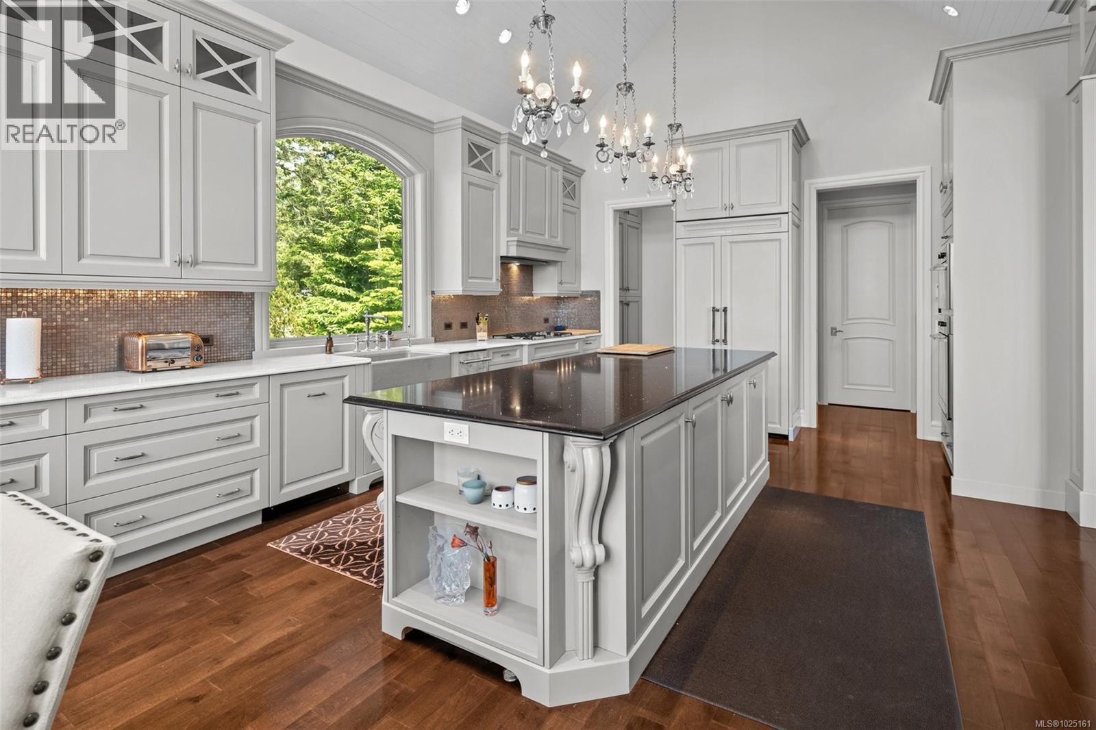  1050 Roxview Court, Sooke