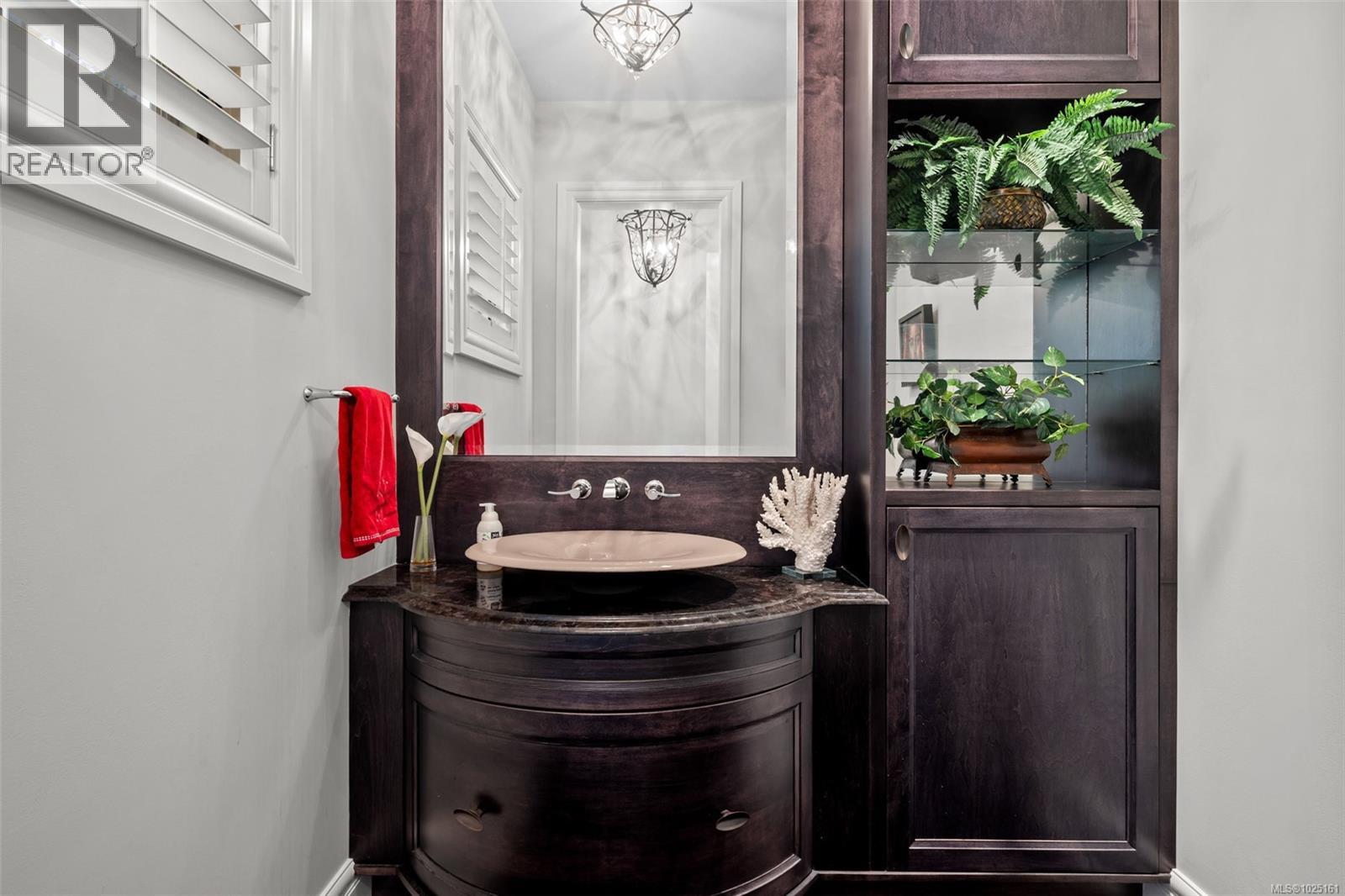  1050 Roxview Court, Sooke