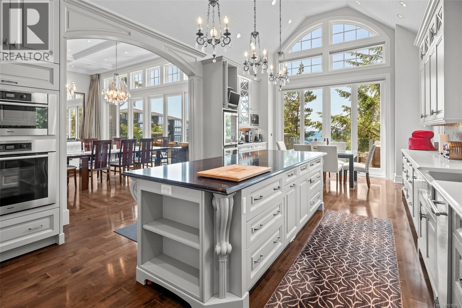  1050 Roxview Court, Sooke