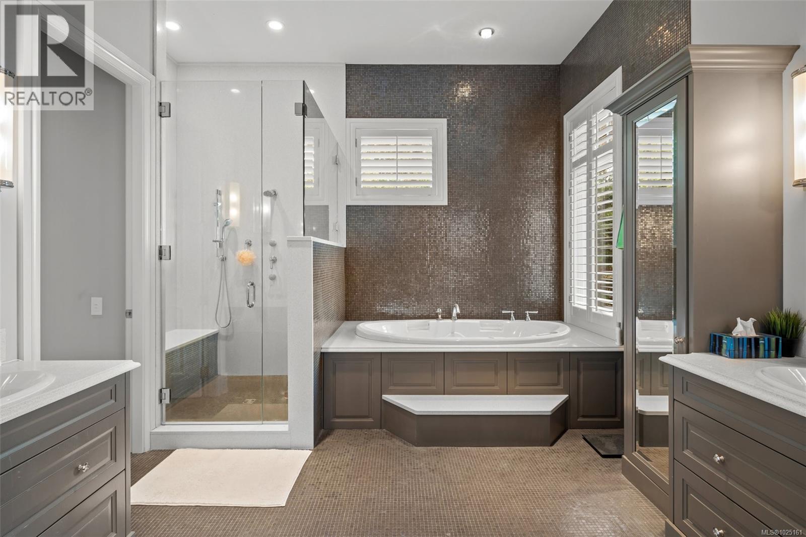  1050 Roxview Court, Sooke