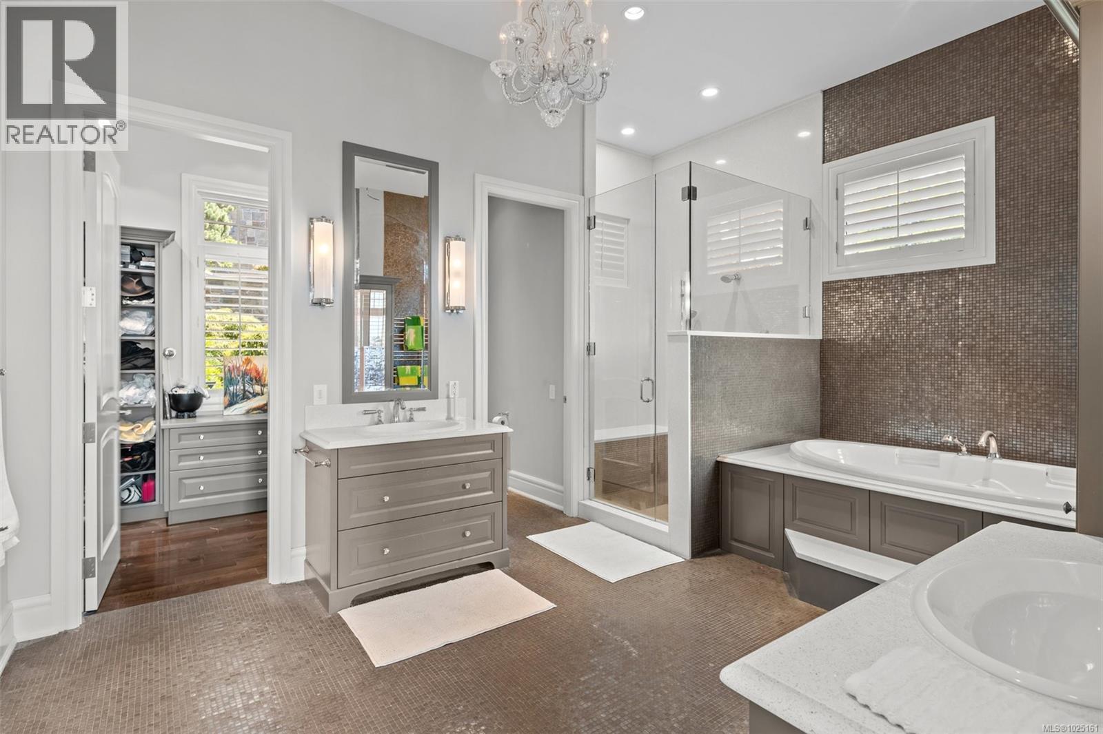  1050 Roxview Court, Sooke