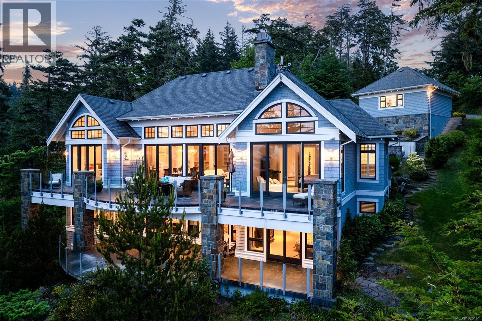  1050 Roxview Court, Sooke