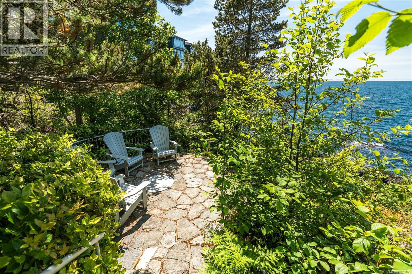  1050 Roxview Court, Sooke