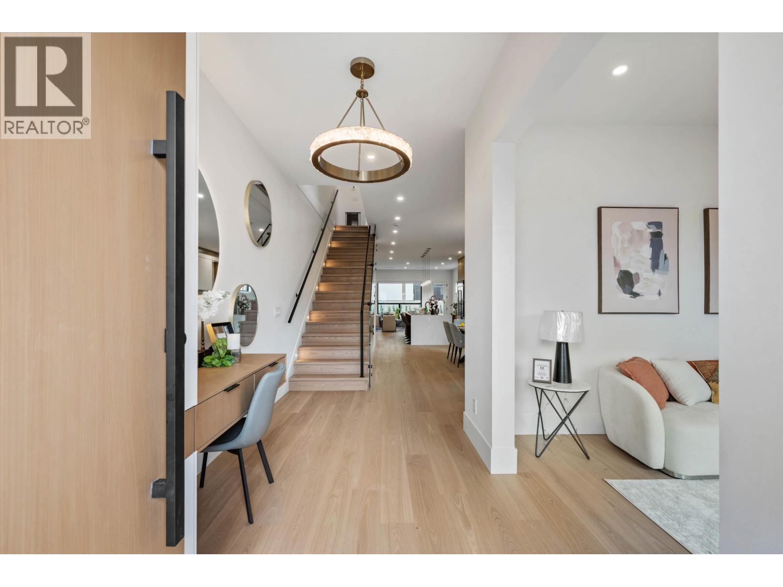 1 6107 PATRICK STREET, Burnaby