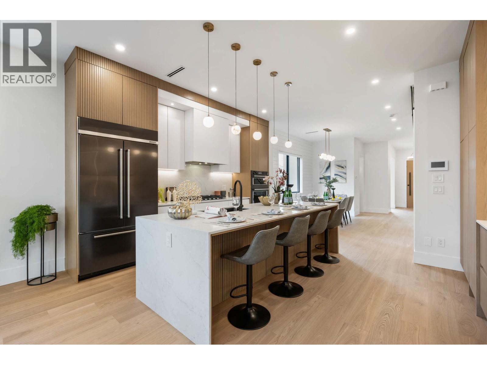 1 6107 PATRICK STREET, Burnaby