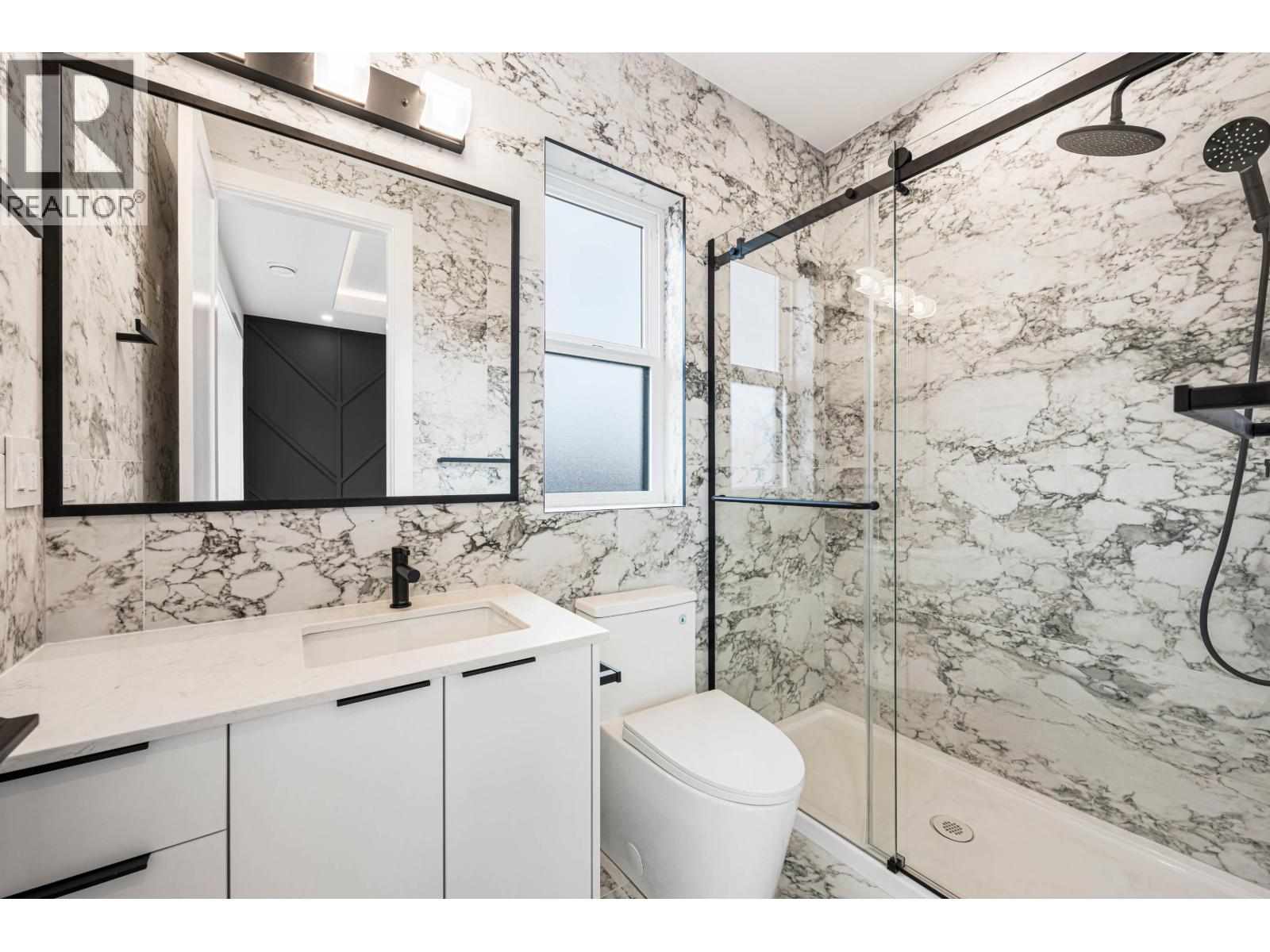 1 6107 PATRICK STREET, Burnaby