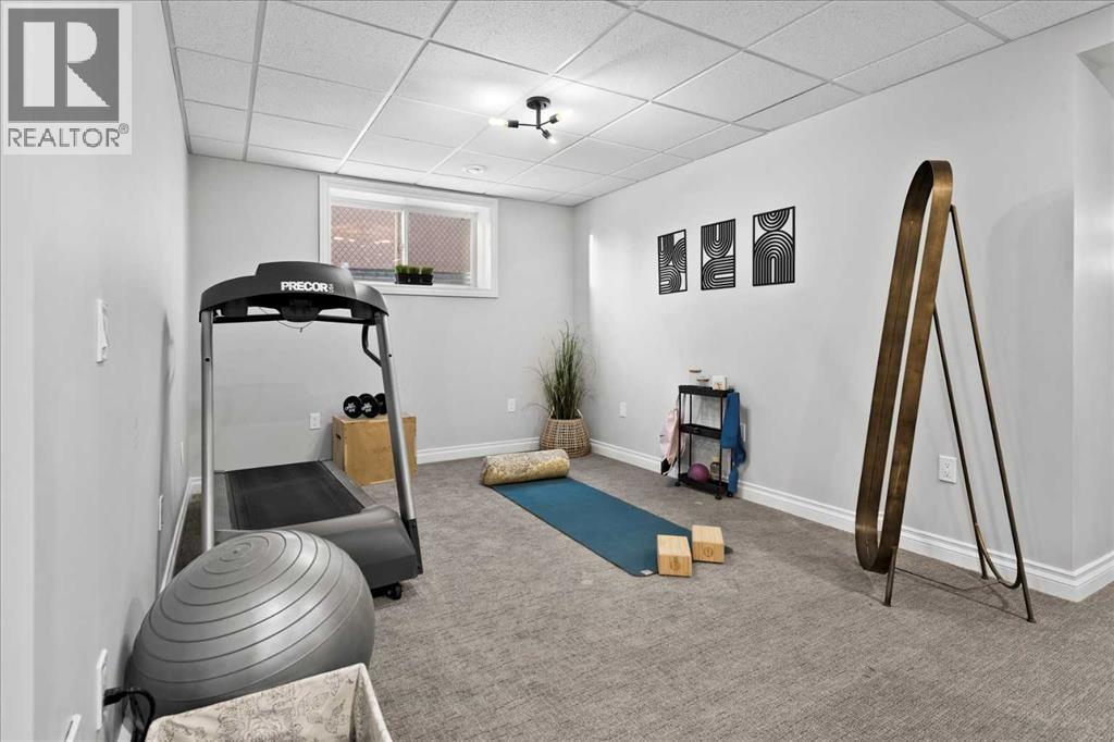 255 Gleneagles View, Cochrane