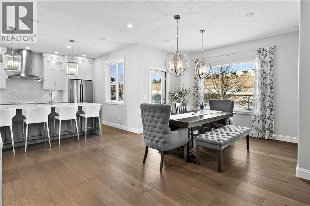 255 Gleneagles View, Cochrane