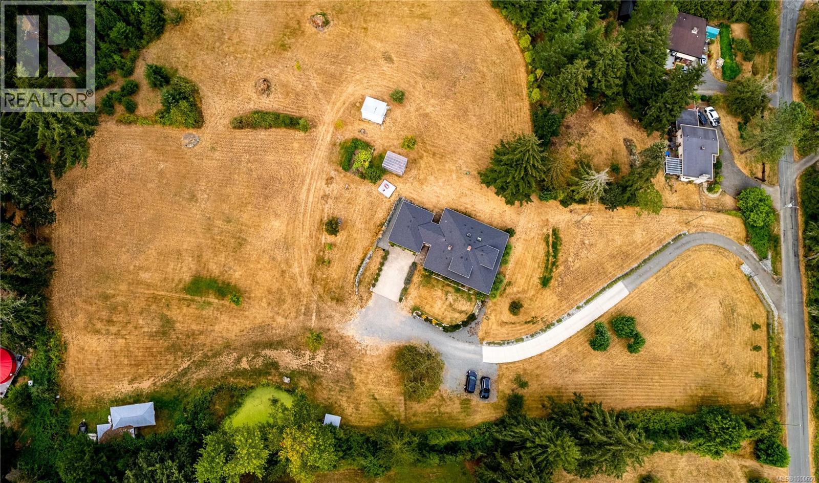 6742 Norcross Rd, Duncan