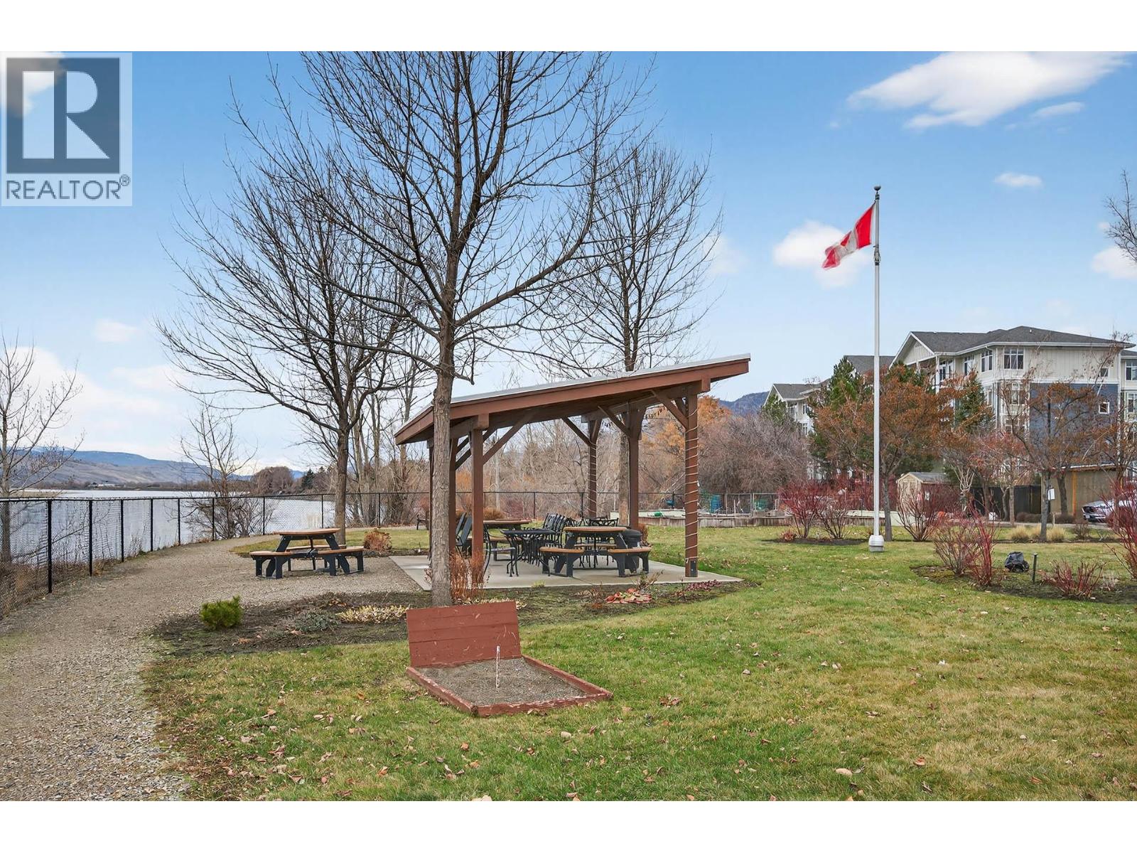 300 755 MAYFAIR Street, Kamloops