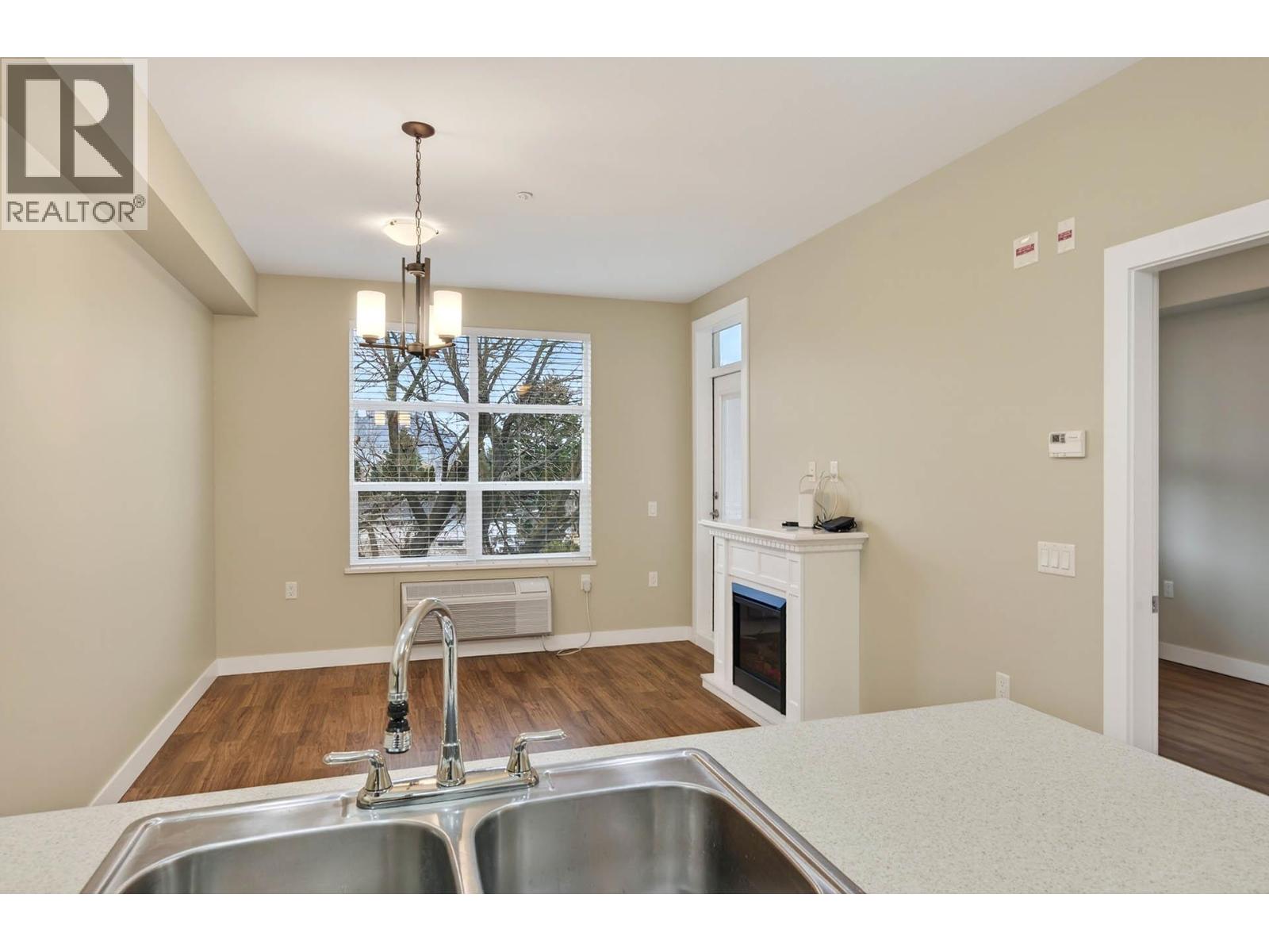 300 755 MAYFAIR Street, Kamloops