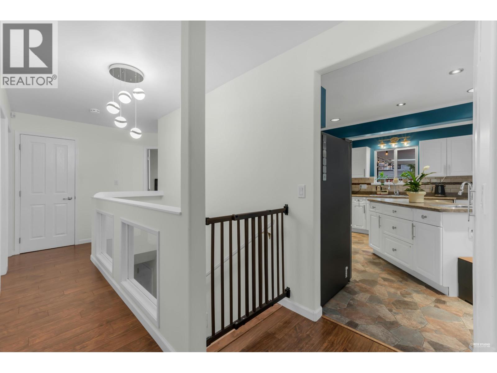 2093 CONCORD AVENUE, Coquitlam