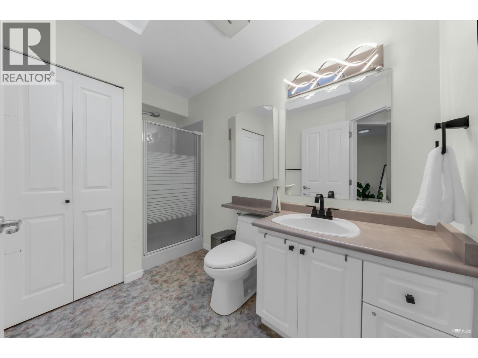 2093 CONCORD AVENUE, Coquitlam