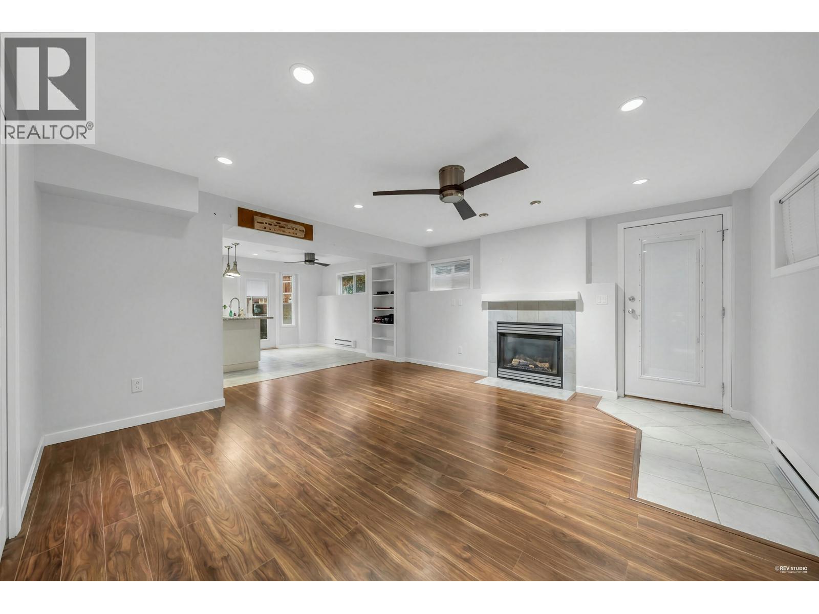 2093 CONCORD AVENUE, Coquitlam