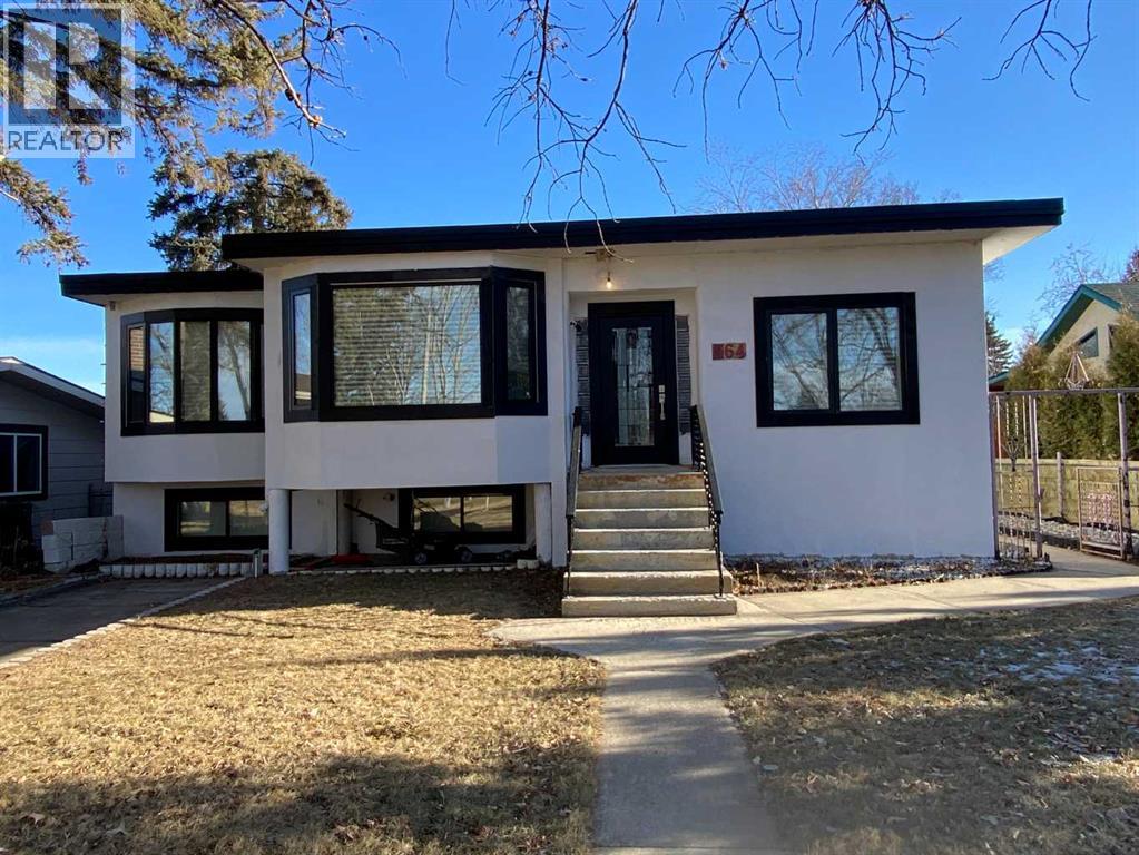 564 5 Street W - 1