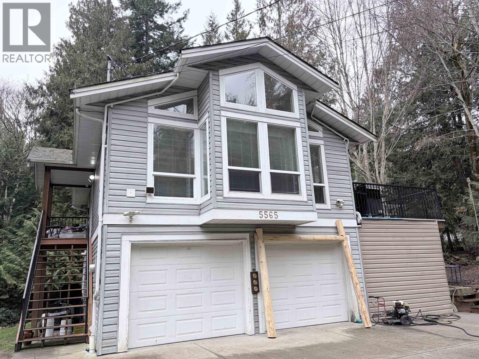 5565 RILEY ROAD, Halfmoon Bay