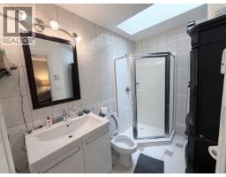 5565 Riley Road, Halfmoon Bay, BC V7Z1B6 Photo 12