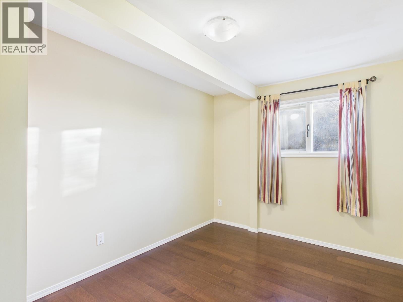 2020 N MACKENZIE AVENUE - 9