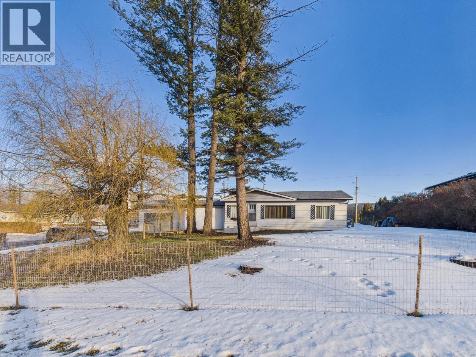 2020 N MACKENZIE AVENUE - 19