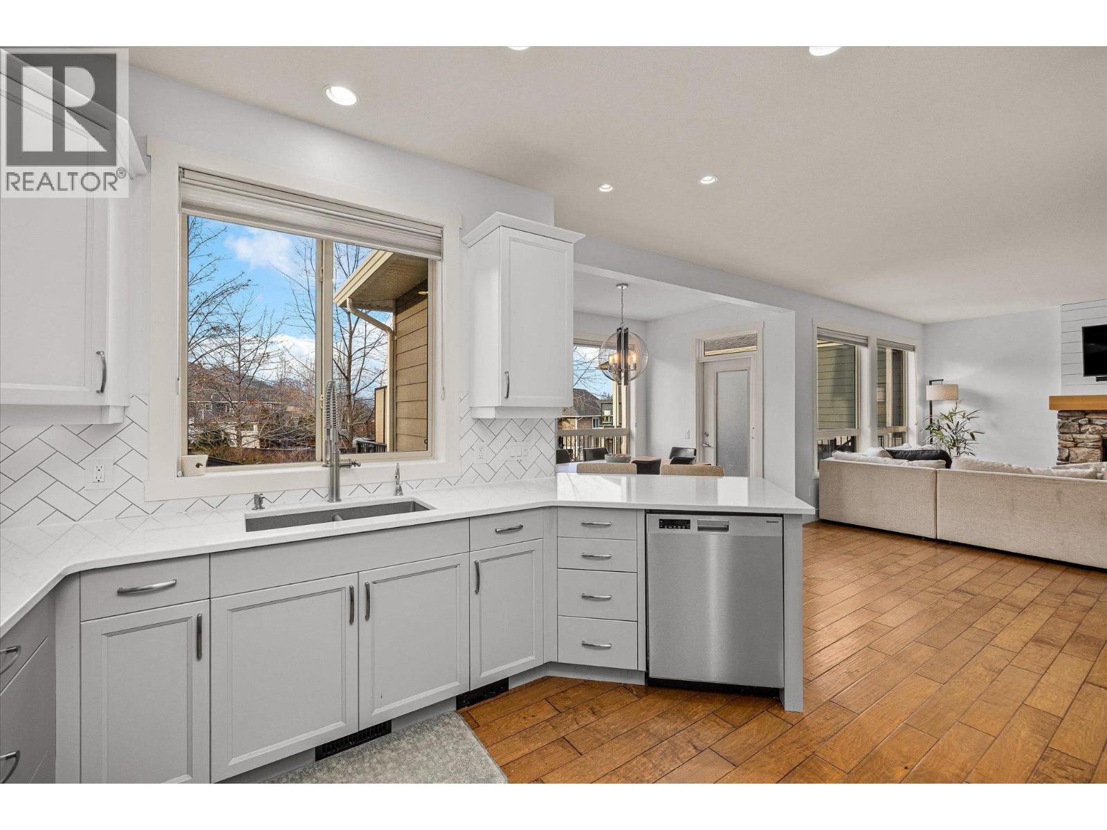  5777 Mountainside Drive, Kelowna