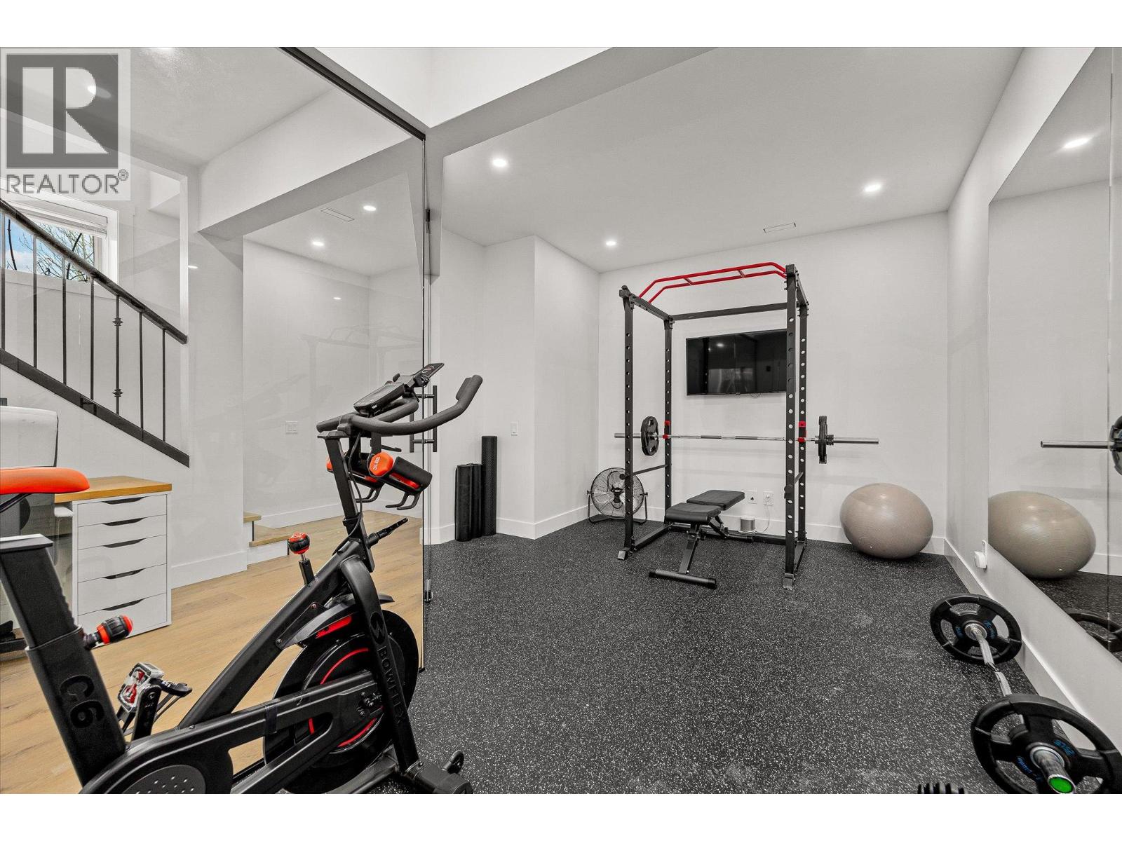  5777 Mountainside Drive, Kelowna