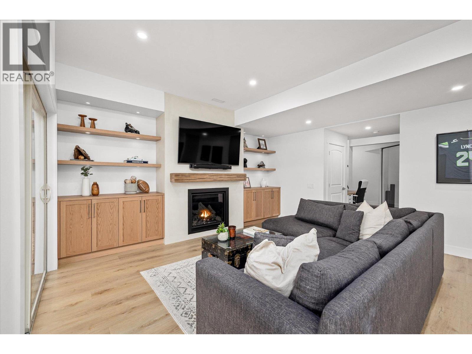  5777 Mountainside Drive, Kelowna