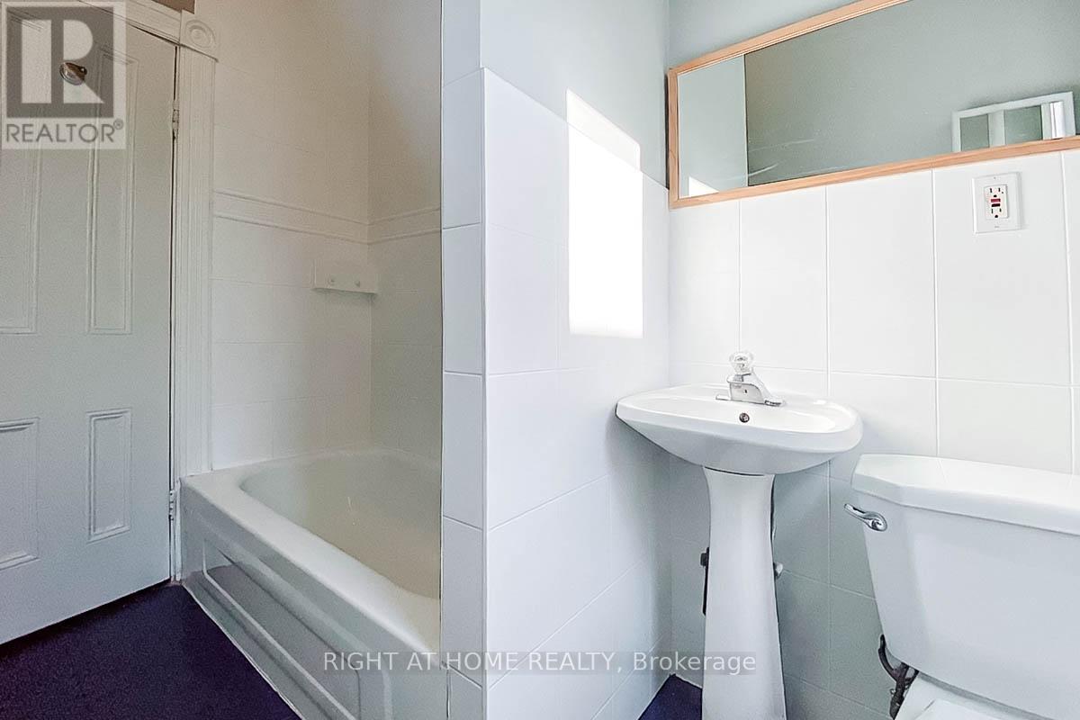 111 GLADSTONE AVENUE - Photo 2 of 11, Toronto (Little Portugal), Ontario