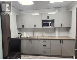 Upper - 237 Romina Drive, Vaughan, ON L4K4V3 Photo 4