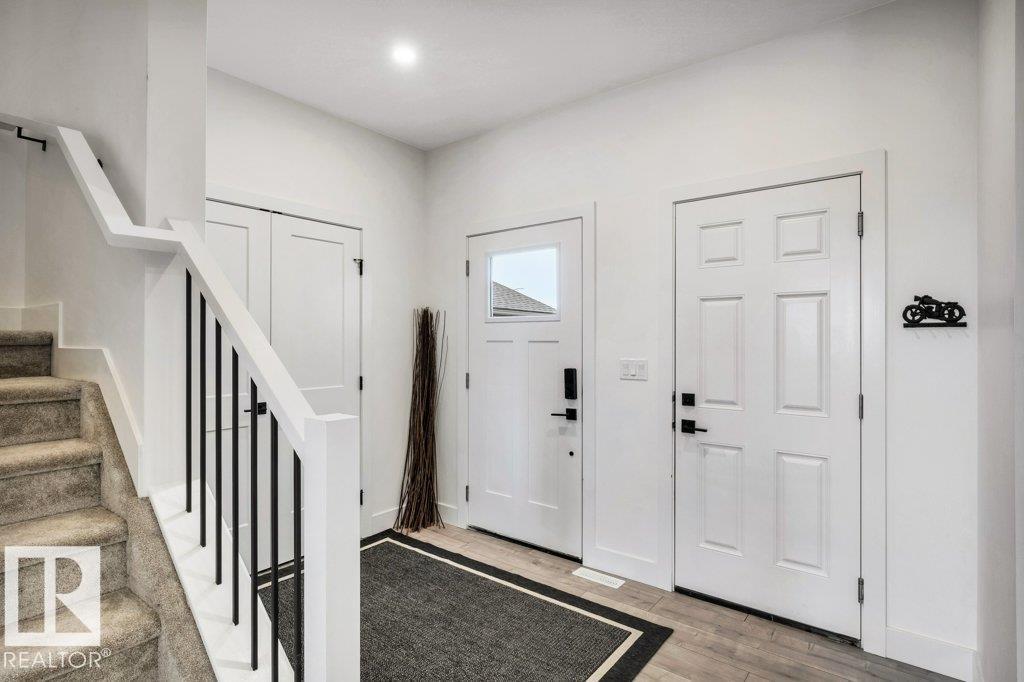 5248 47 AV - Photo 5 of 48, Calmar, Alberta