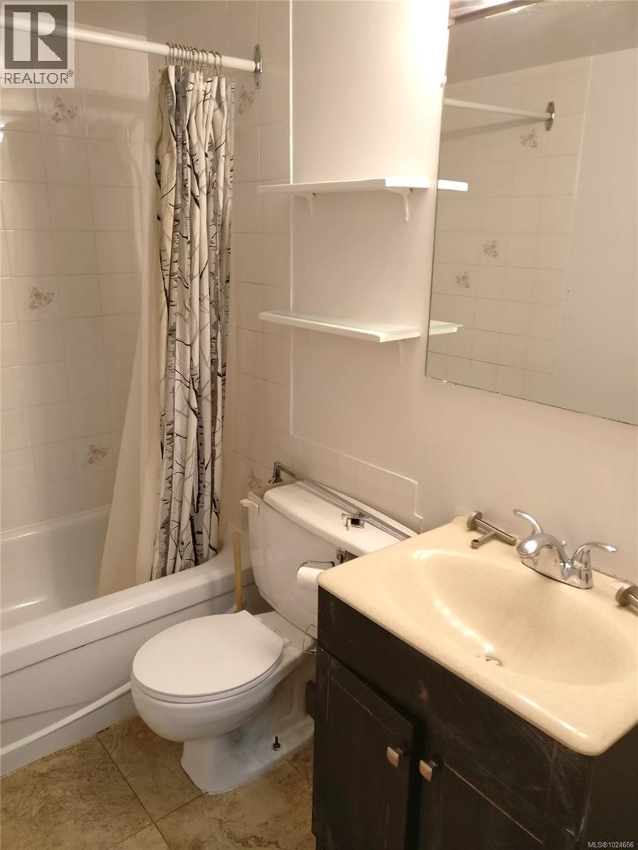 Single Family House Other for Sale in   Tolmie Ave Victoria 