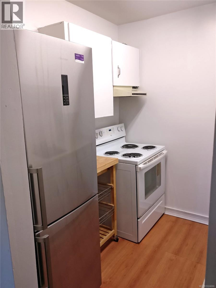 Single Family House Other for Sale in   Tolmie Ave Victoria 