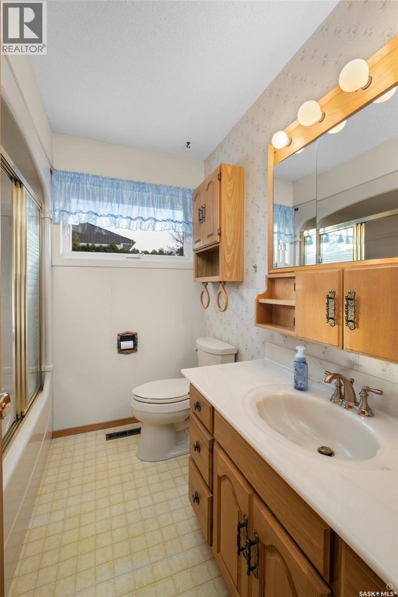 Single Family House Bungalow for Sale in  Cowan DRIVE Prince Albert 