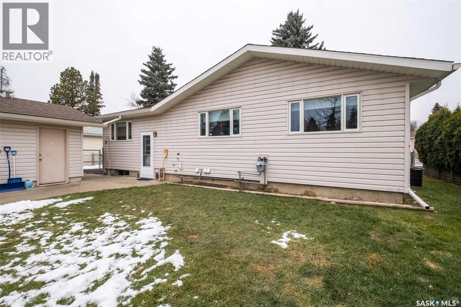 Single Family House Bungalow for Sale in  Cowan DRIVE Prince Albert 
