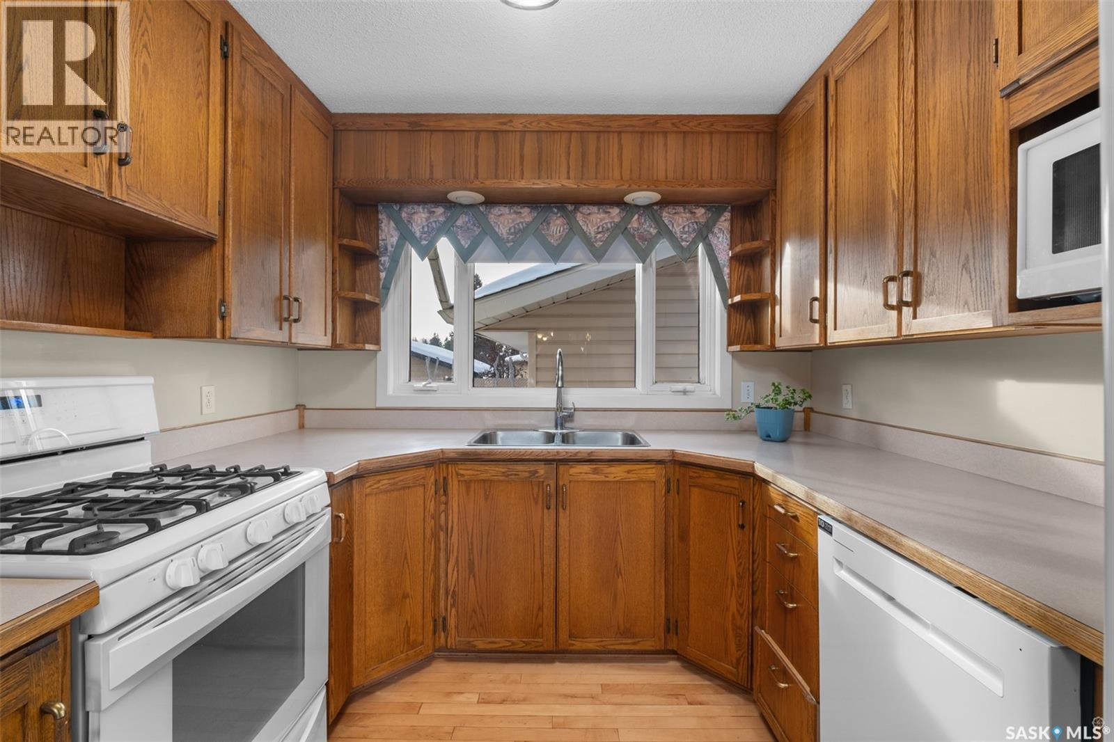 Single Family House Bungalow for Sale in  Cowan DRIVE Prince Albert 