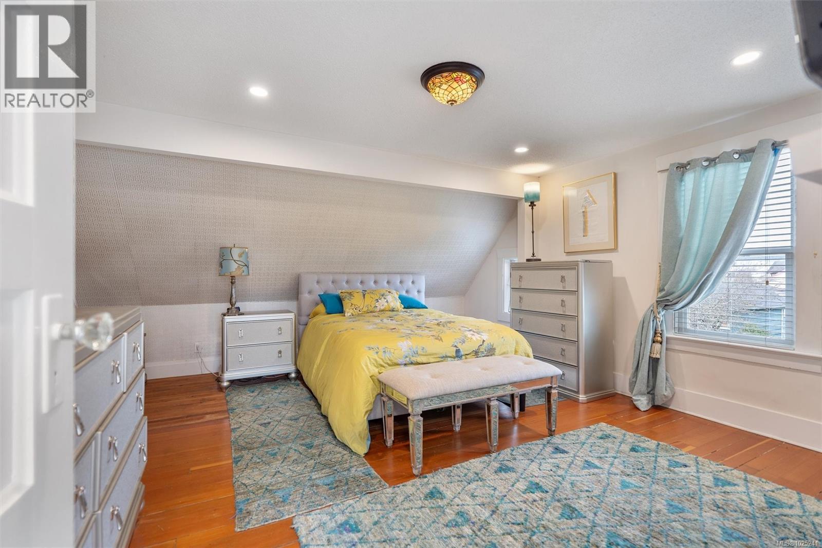  1909 Duchess Street, Victoria