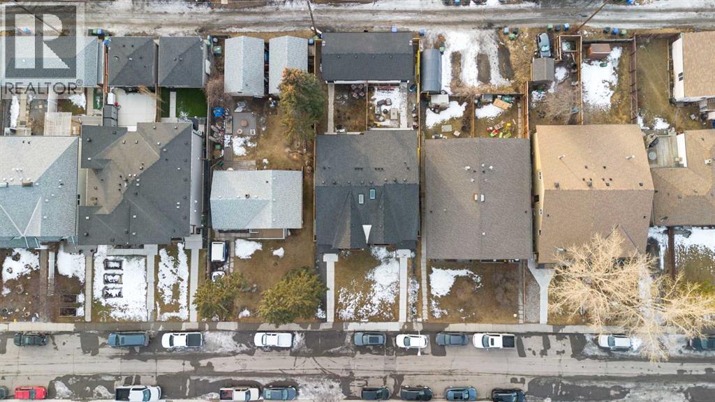 Single Family House for Sale in   Street NW Bowness Calgary 